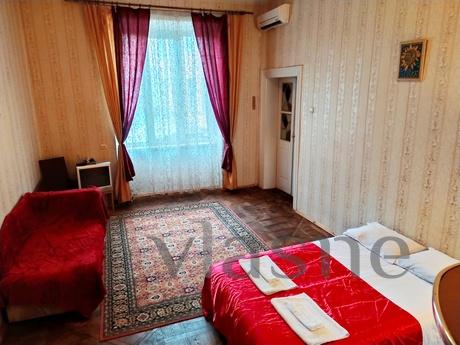 Апартаменти подобово біля опери, Подобала - квартира посуточно